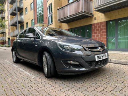 VAUXHALL ASTRA 1.6i Excite Euro 6 5dr